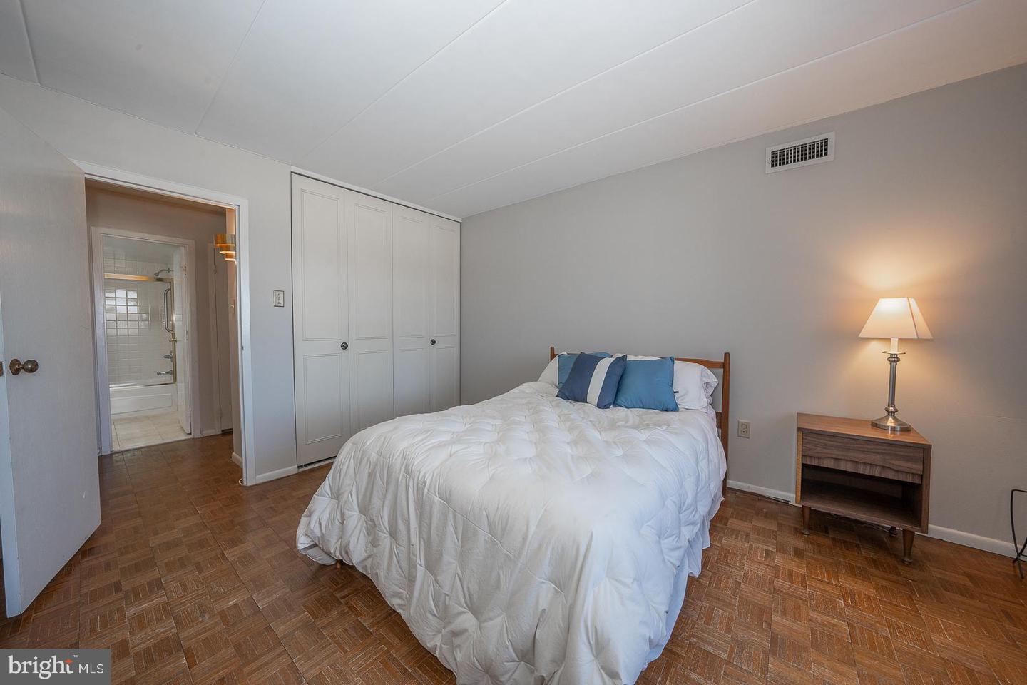 100 West Ave #606-W