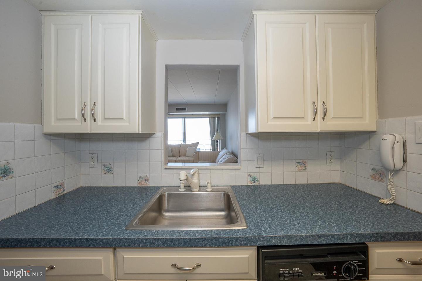 100 West Ave #606-W