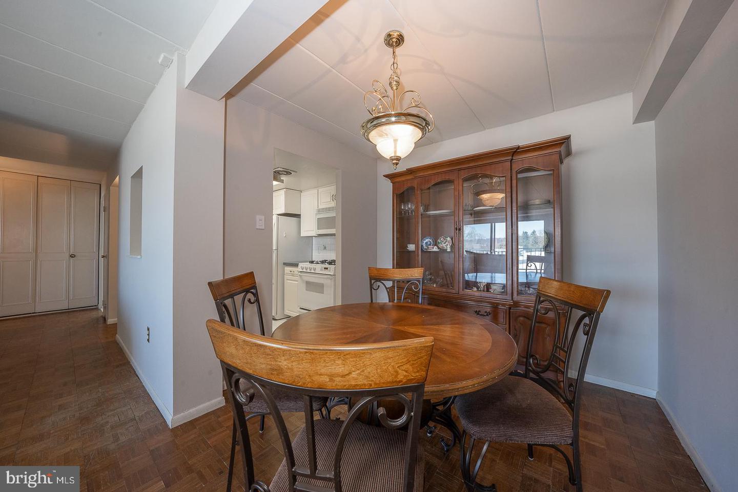 100 West Ave #606-W
