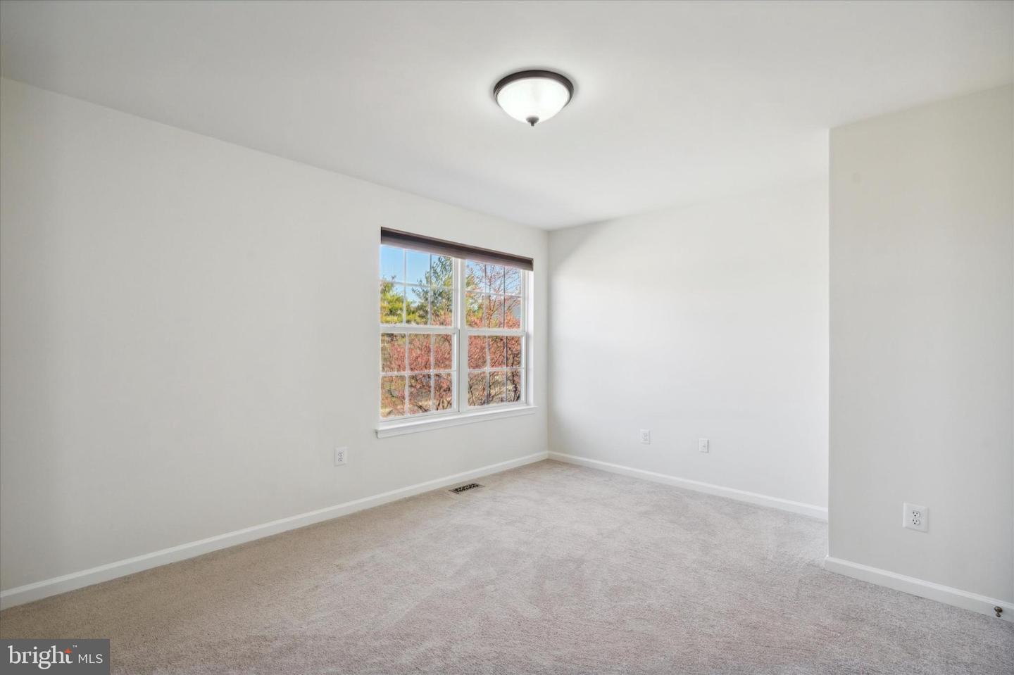 191 Gleneagles Ct