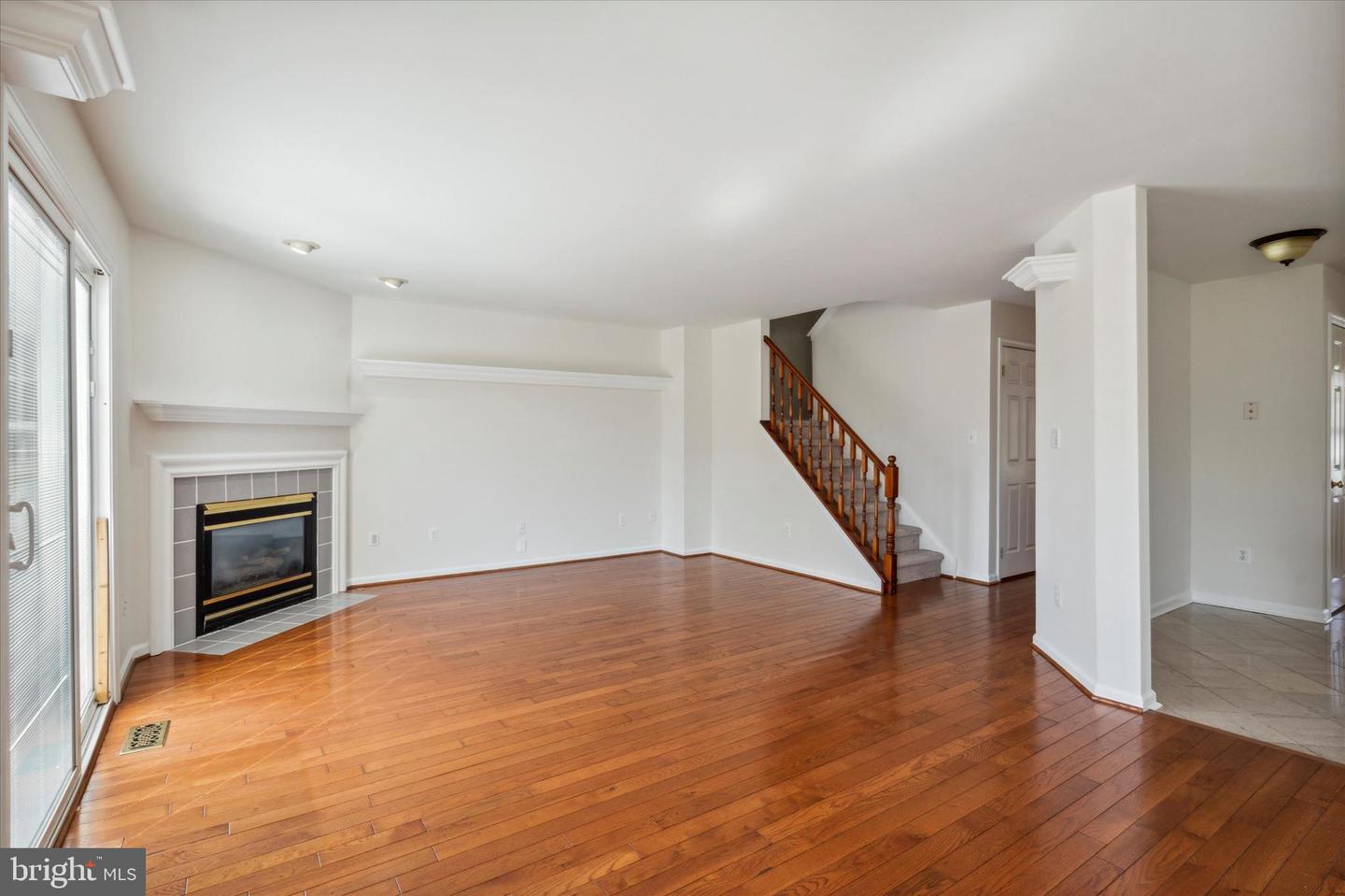 191 Gleneagles Ct