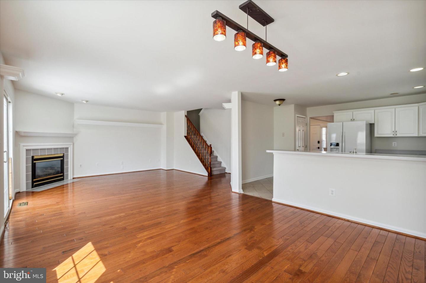 191 Gleneagles Ct
