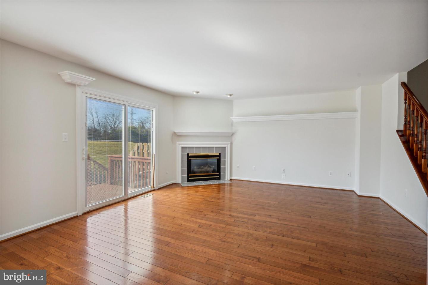 191 Gleneagles Ct