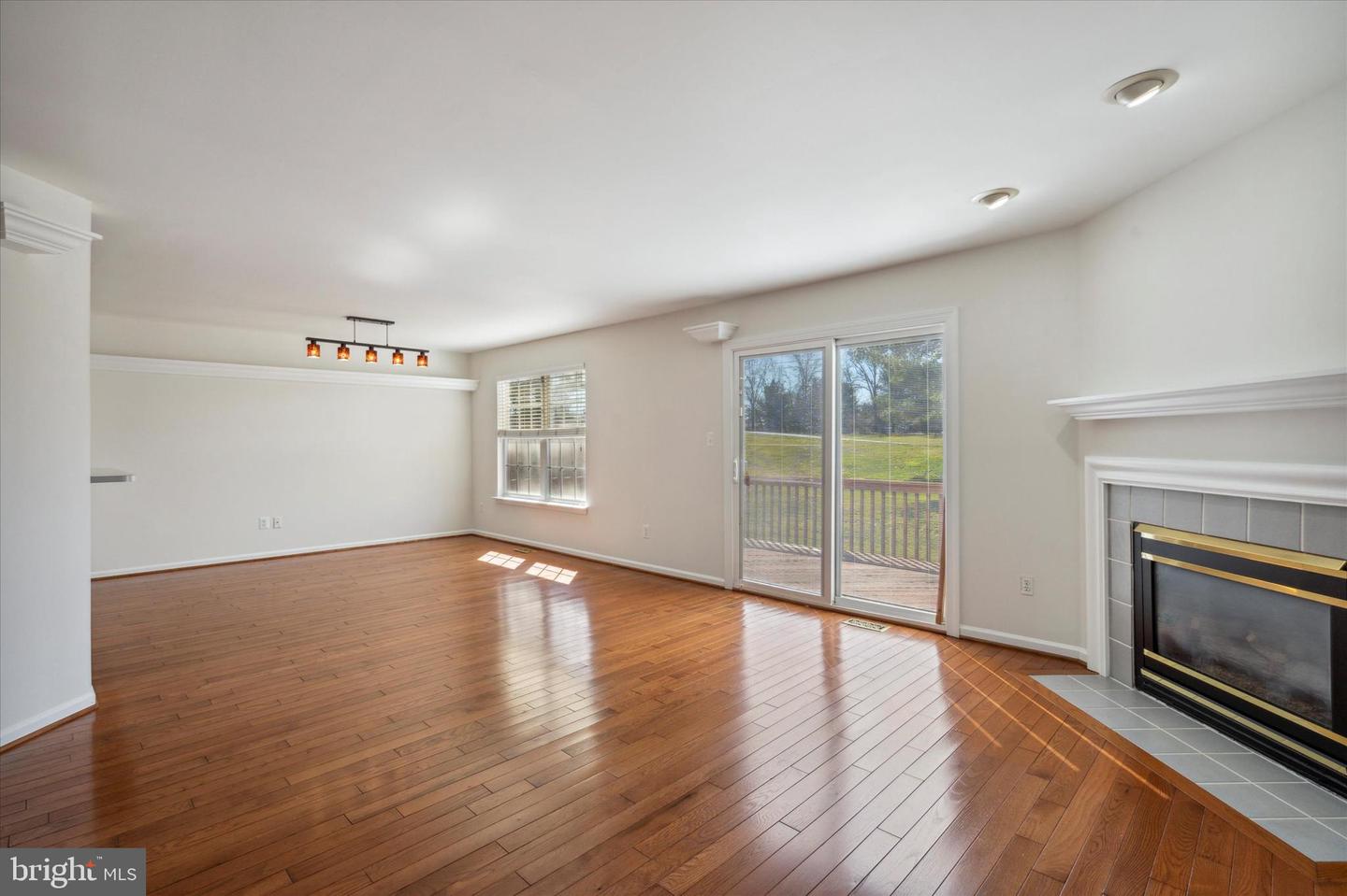 191 Gleneagles Ct