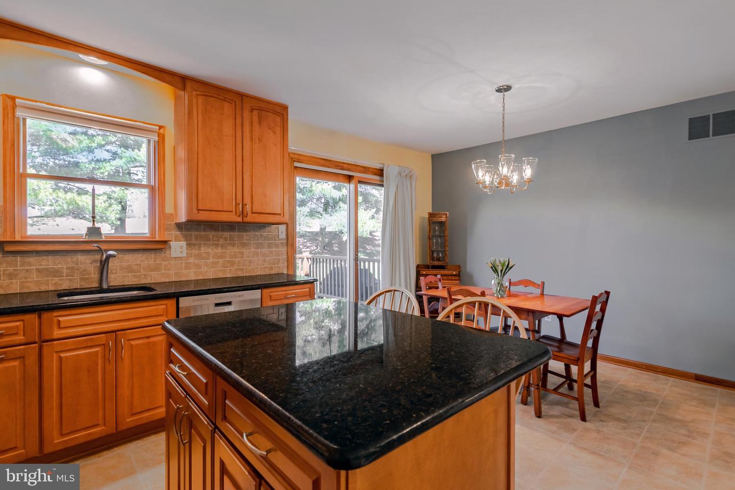 544 Hancock Ct