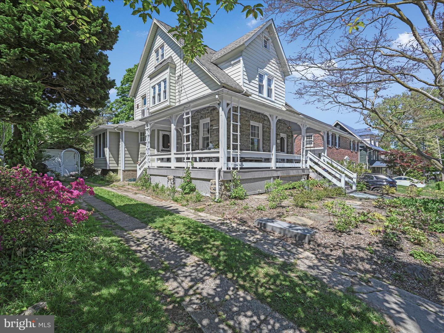 104 Hampden Ave