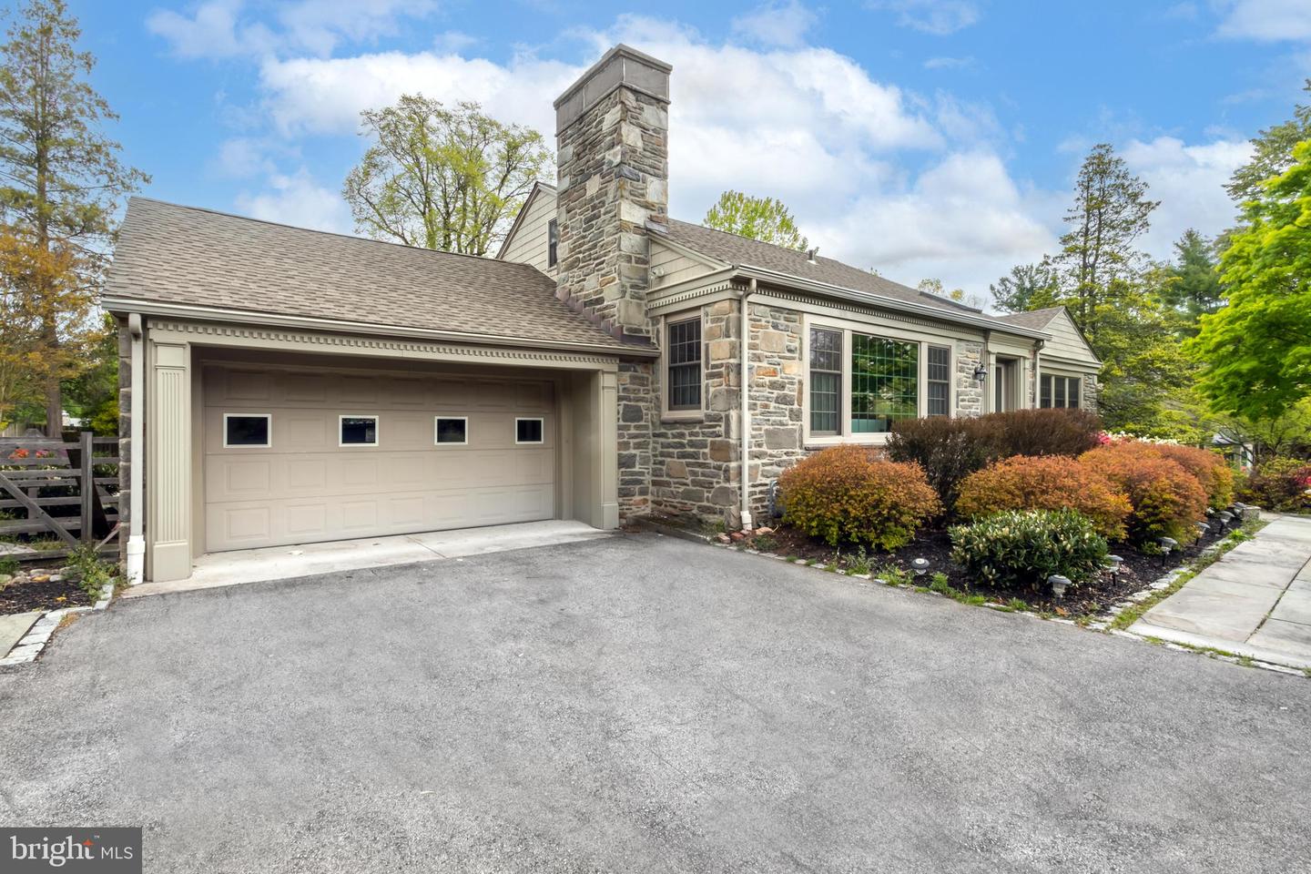 544 Moreno Rd
