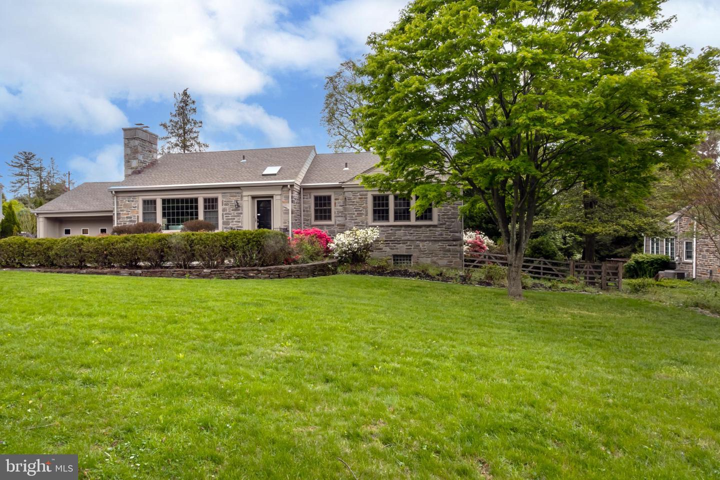 544 Moreno Rd