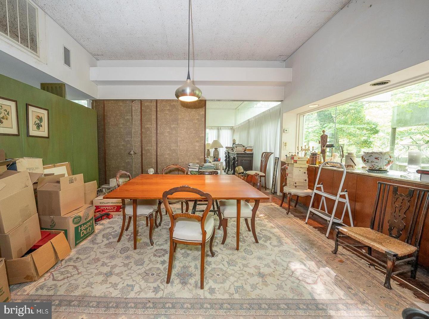 313 S Woodbine Ave