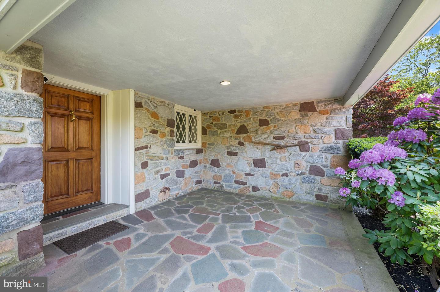 761 Mount Moro Rd