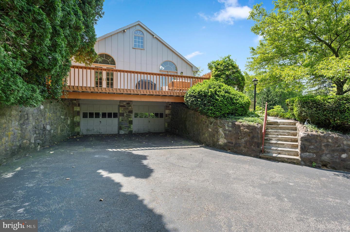 761 Mount Moro Rd