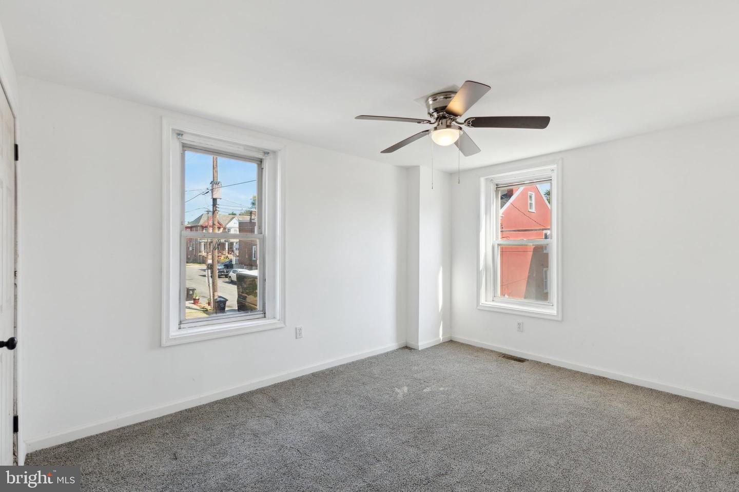 127 Pearl St