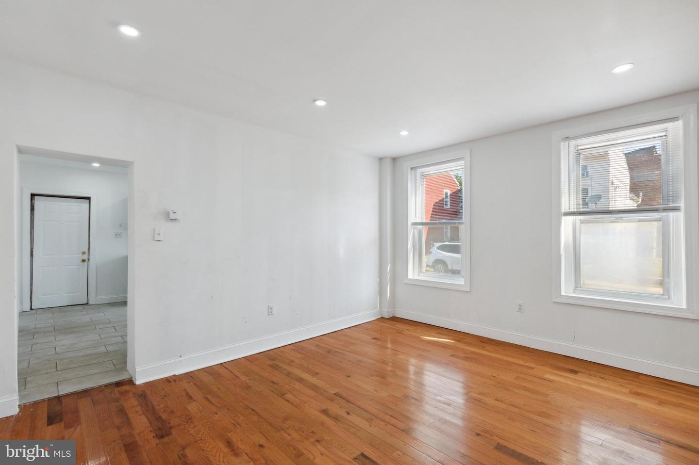 127 Pearl St