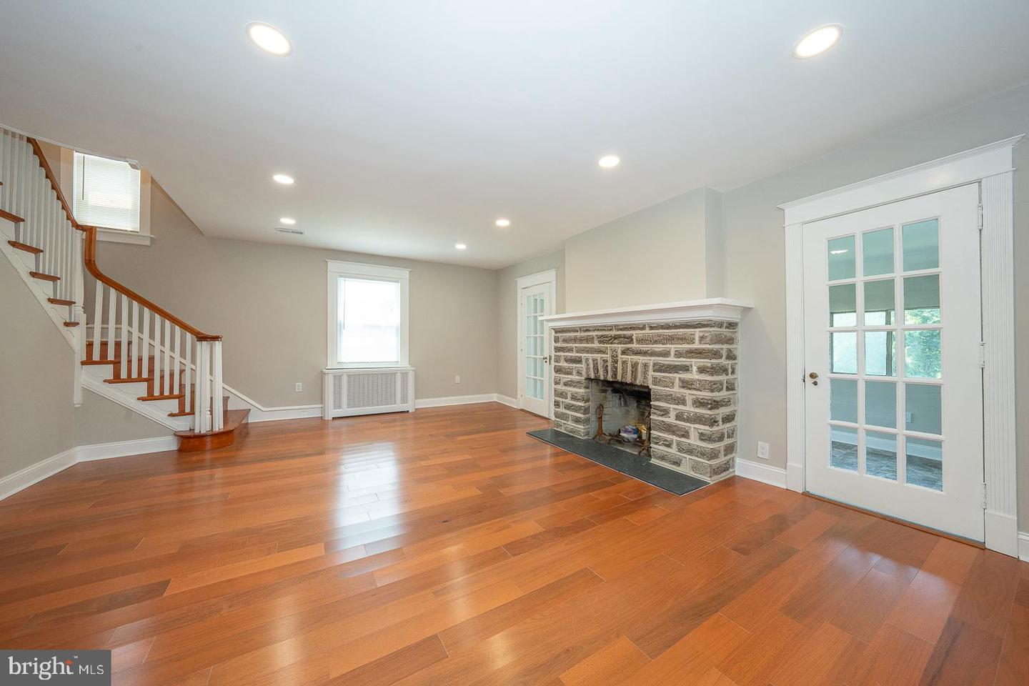 556 Shoemaker Rd