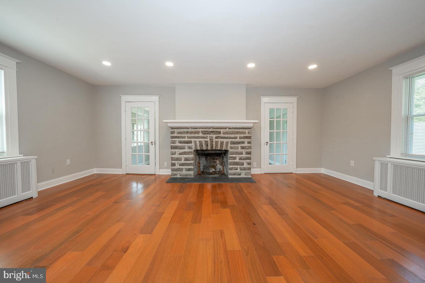 556 Shoemaker Rd
