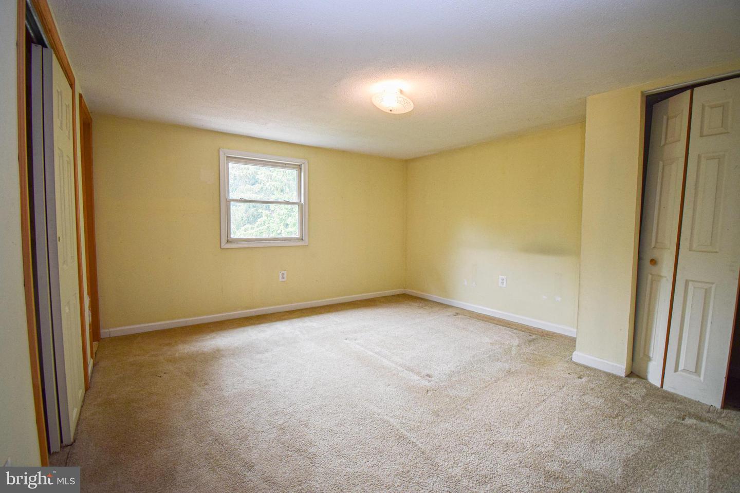 1045 Ryans Cir