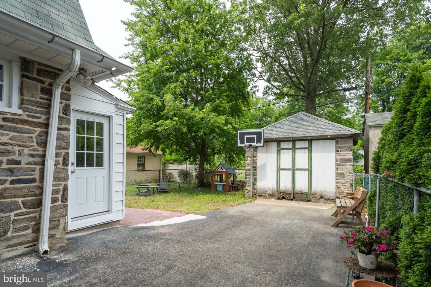 141 Drexel Rd