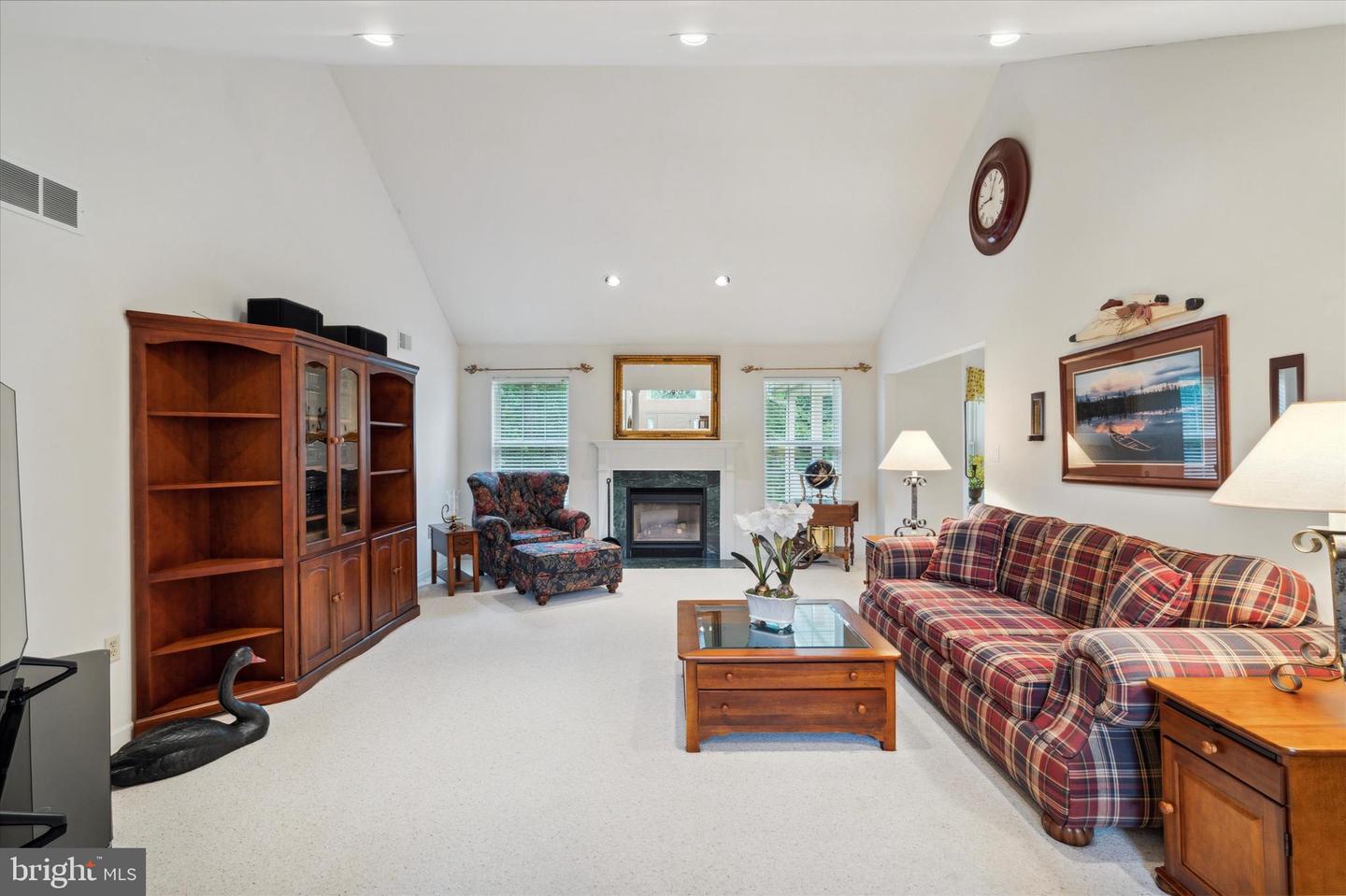 2011 Deer Ridge Dr