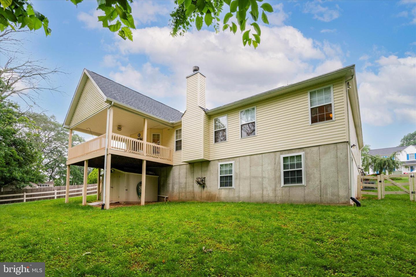 2011 Deer Ridge Dr