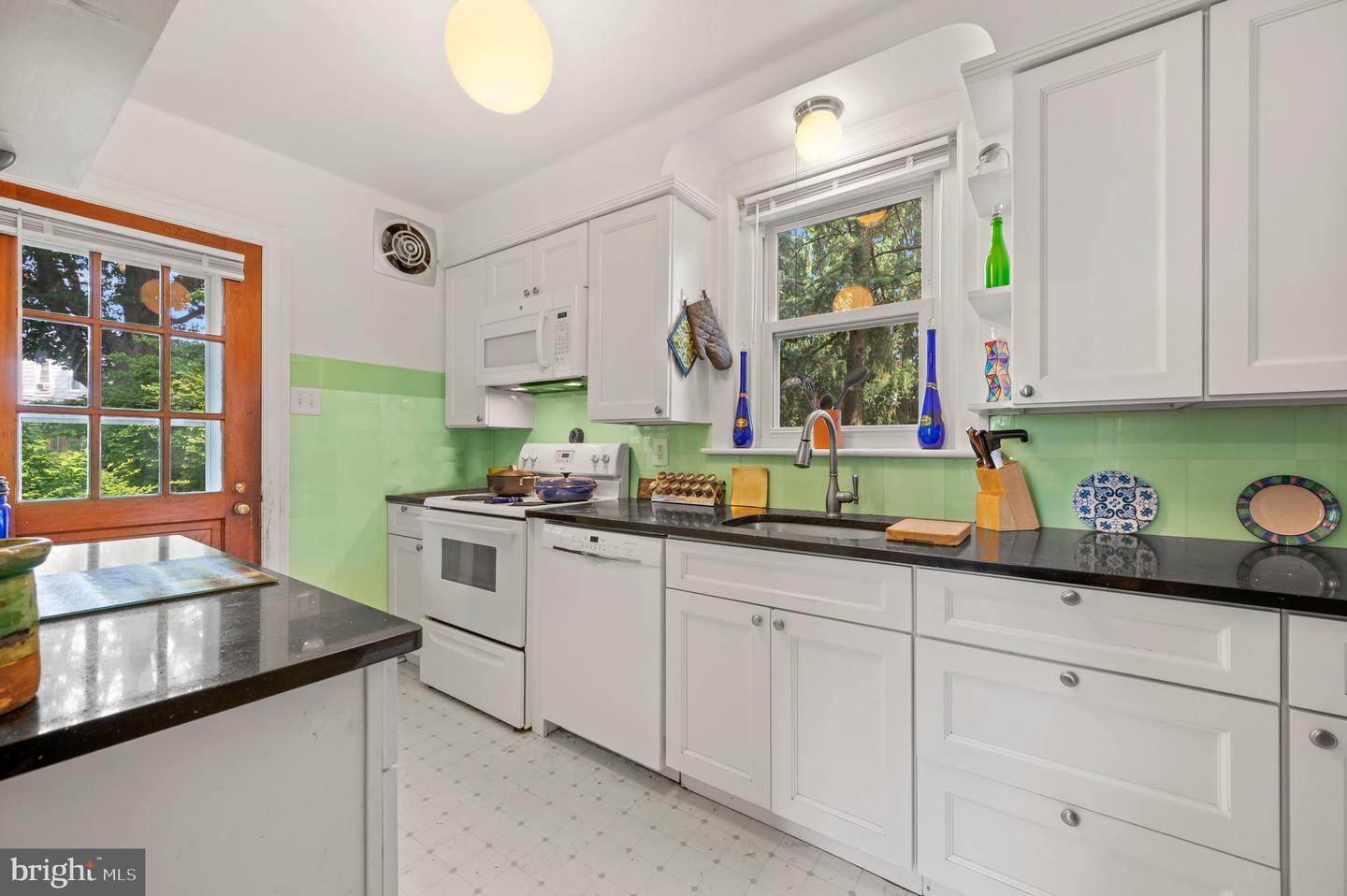 401 Linden St