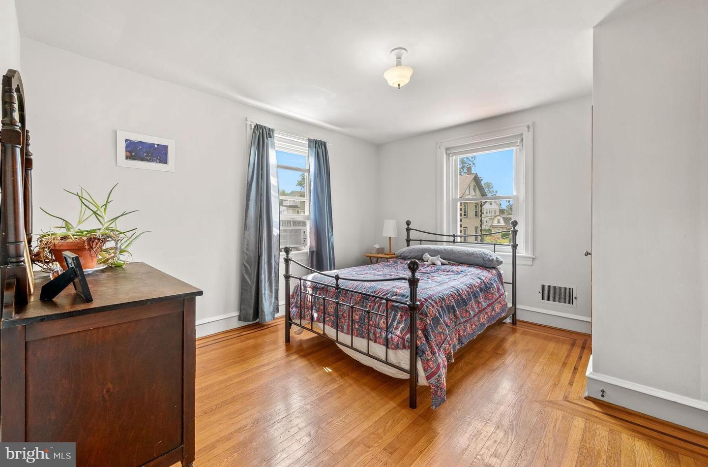 401 Linden St