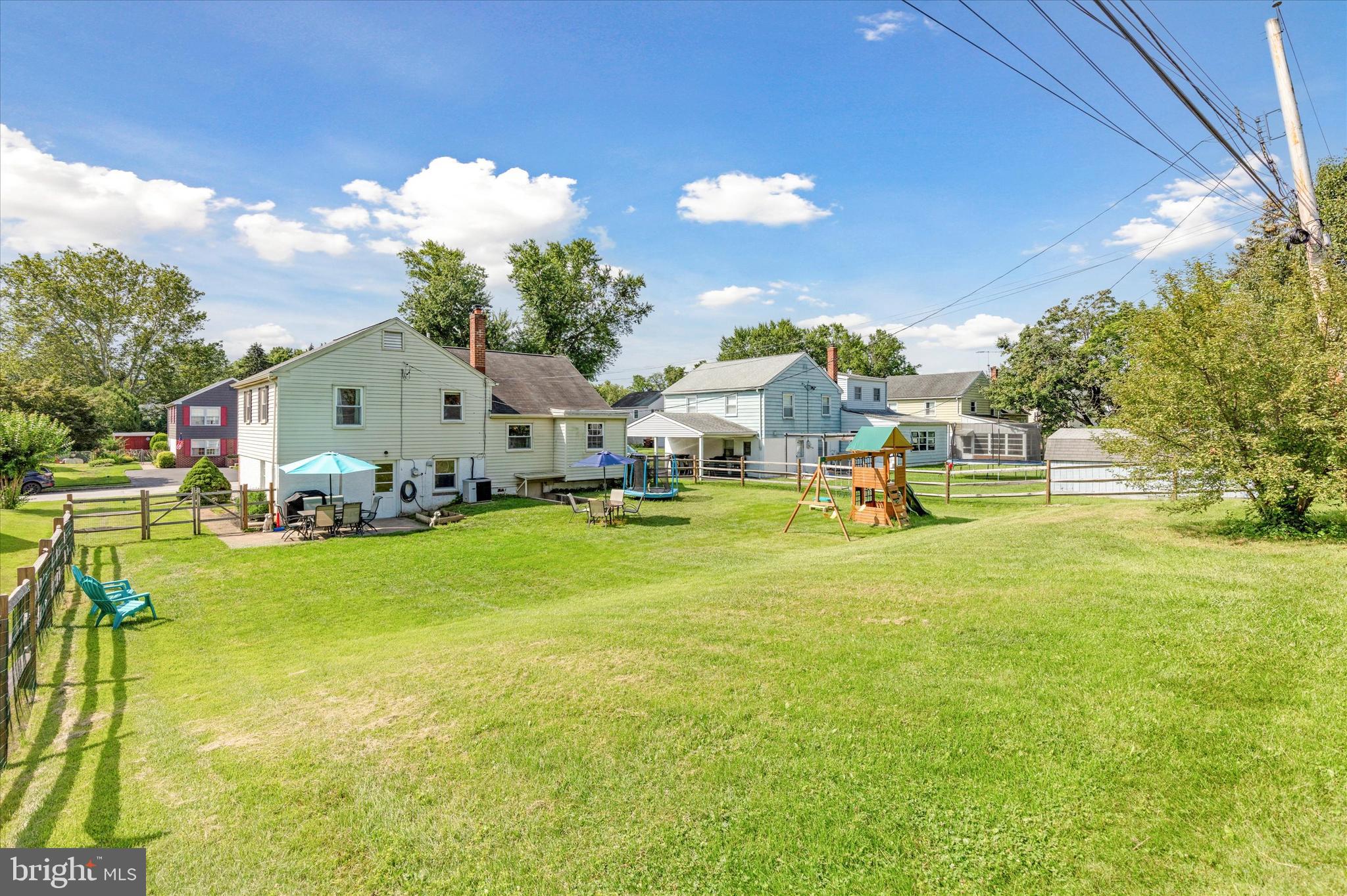 3121 Shirlene Rd