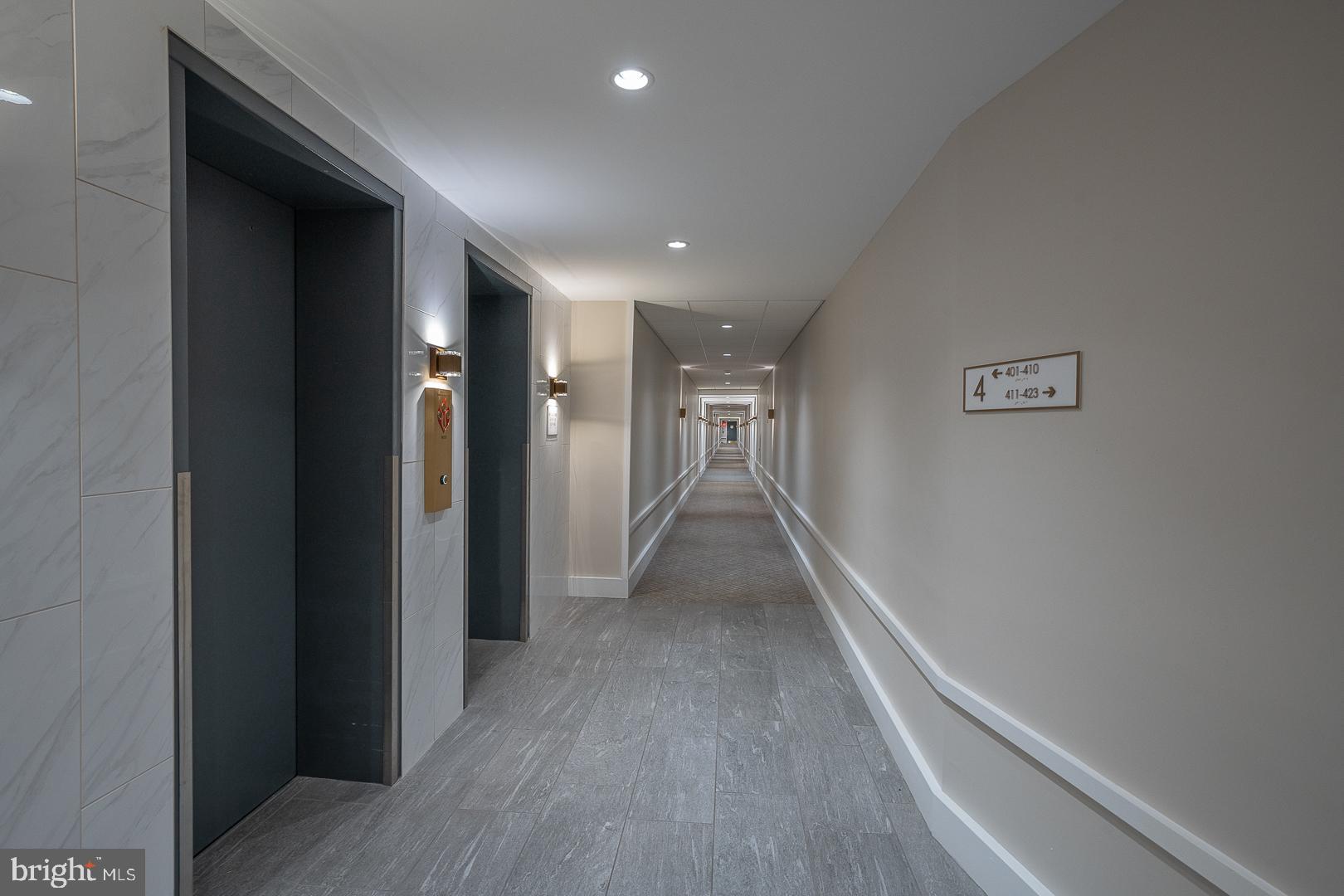 1655 Oakwood Dr #N402