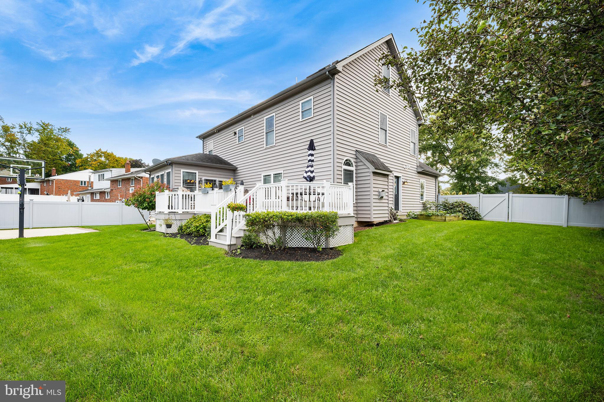 446 Hillside Rd