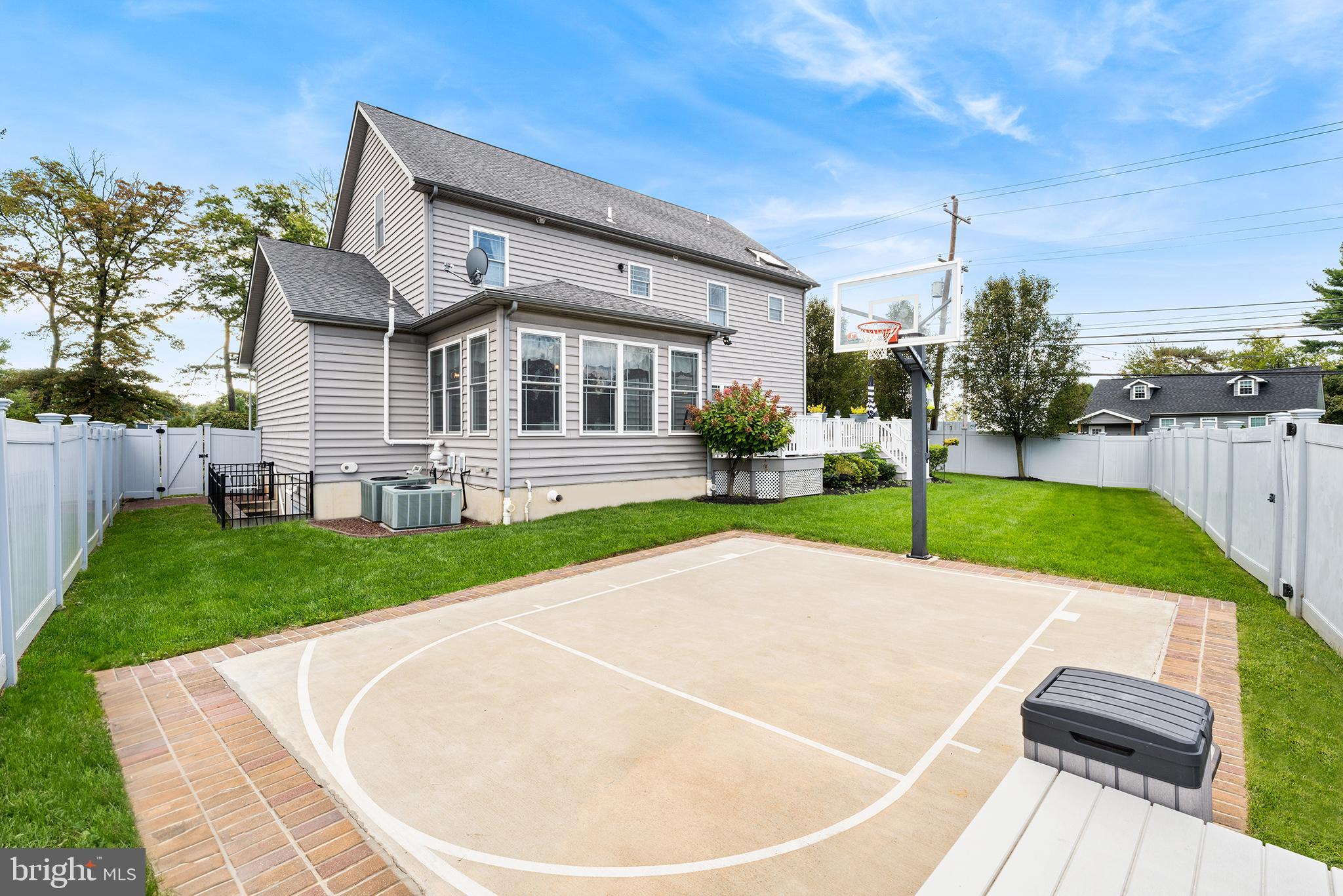 446 Hillside Rd