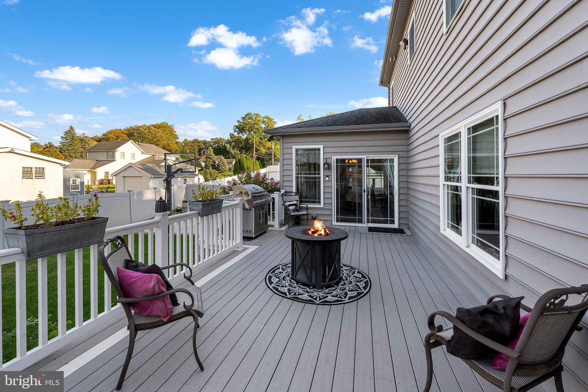 446 Hillside Rd