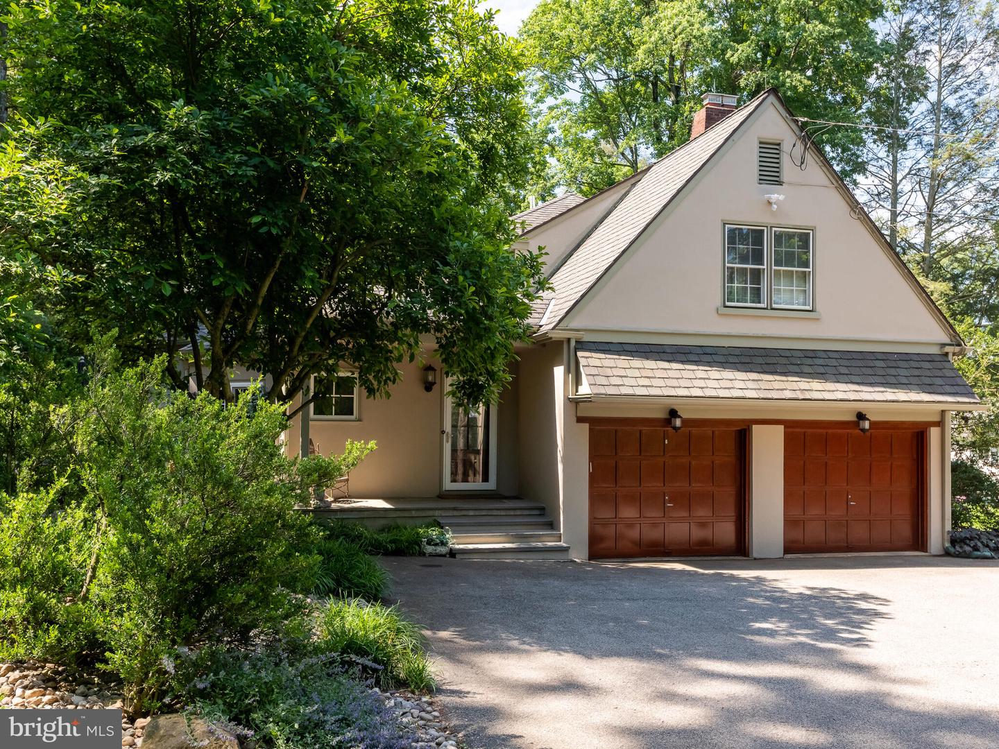 439 N Ithan Dr