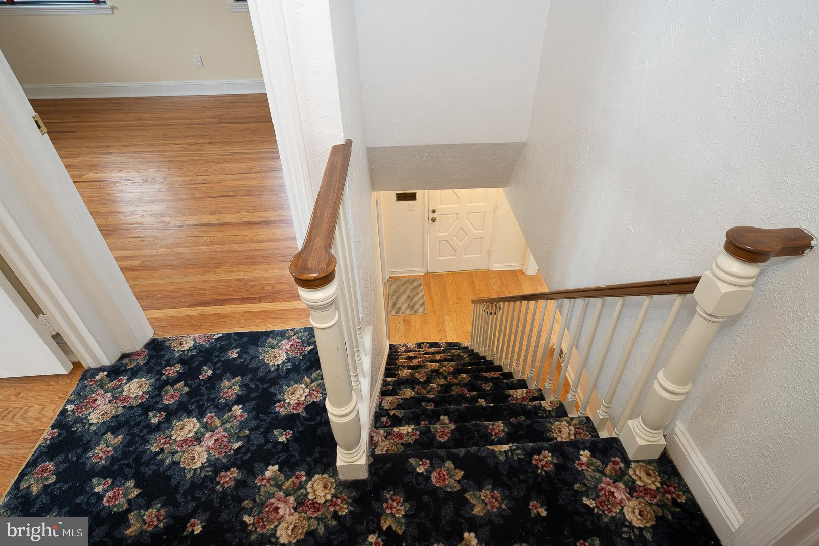 623 Greythorne Rd