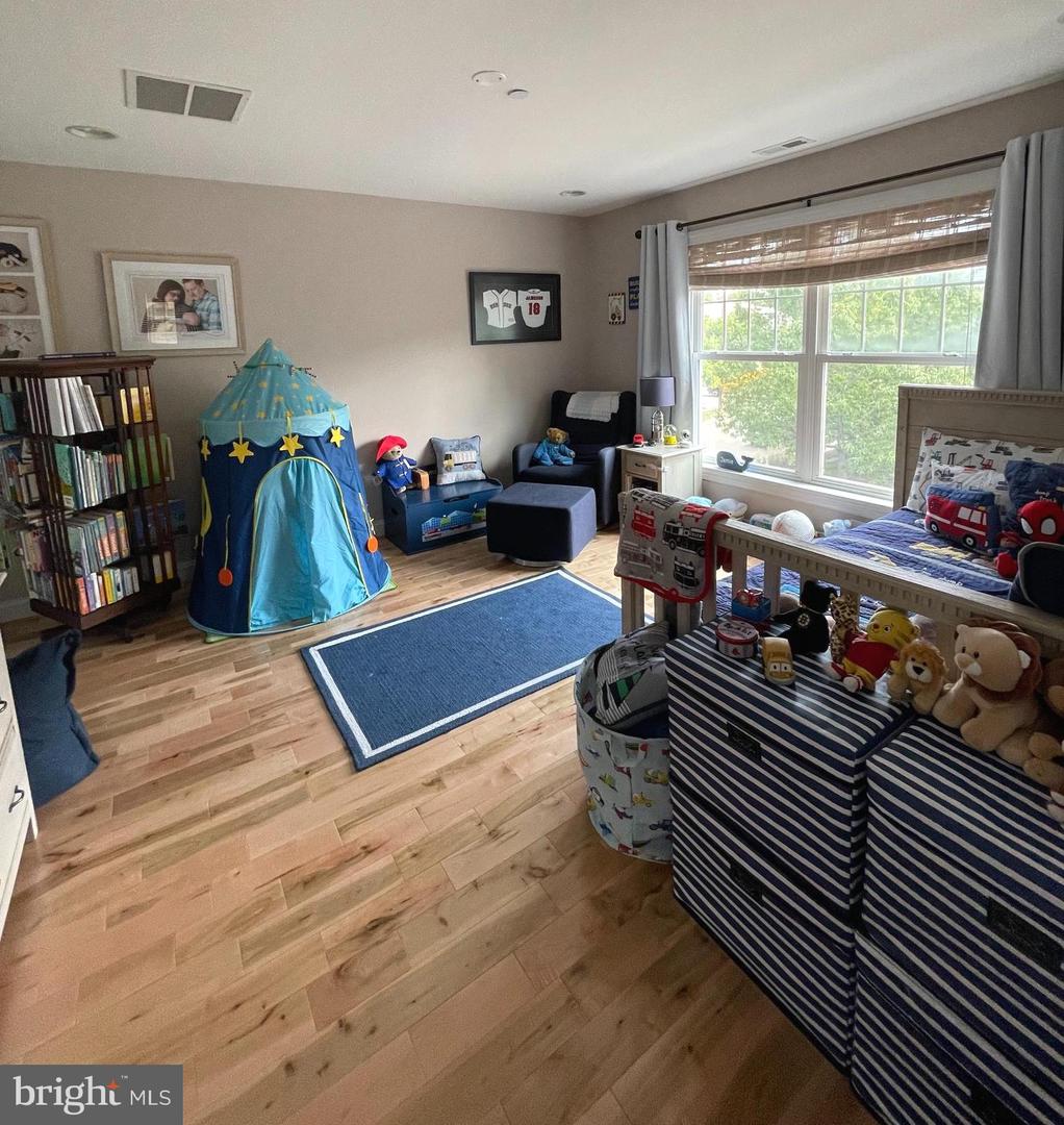 202 Cobblestone Dr