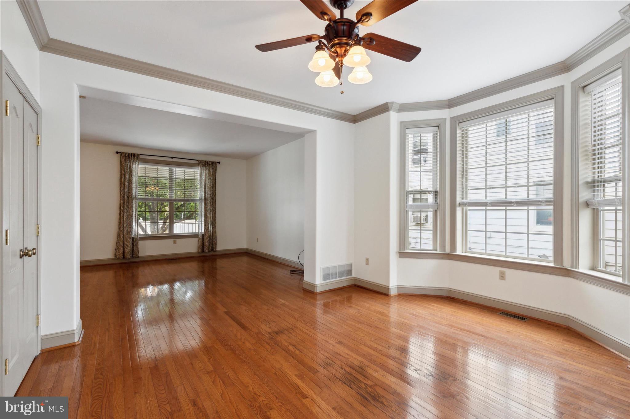 510 E Hector St