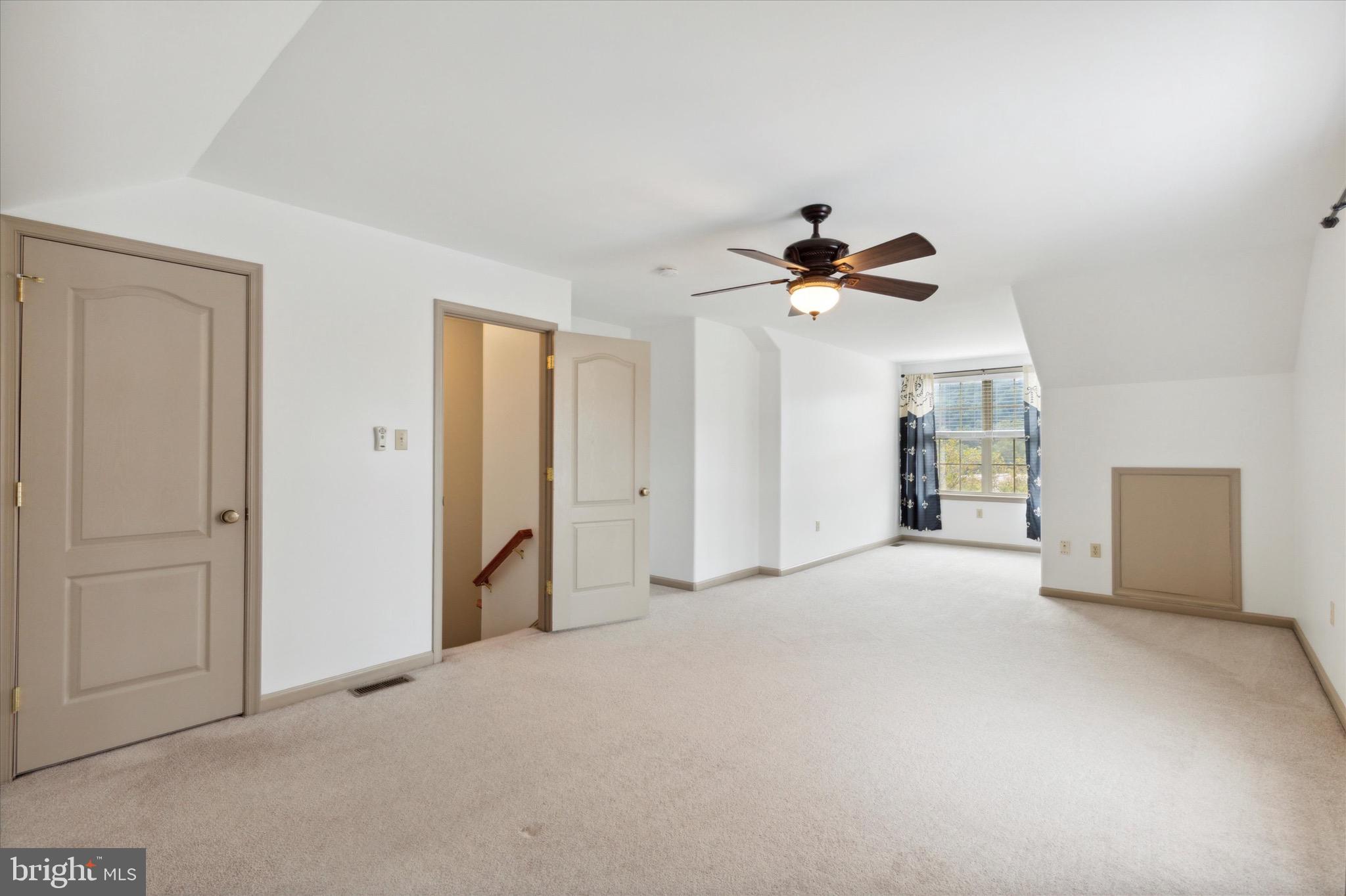 510 E Hector St