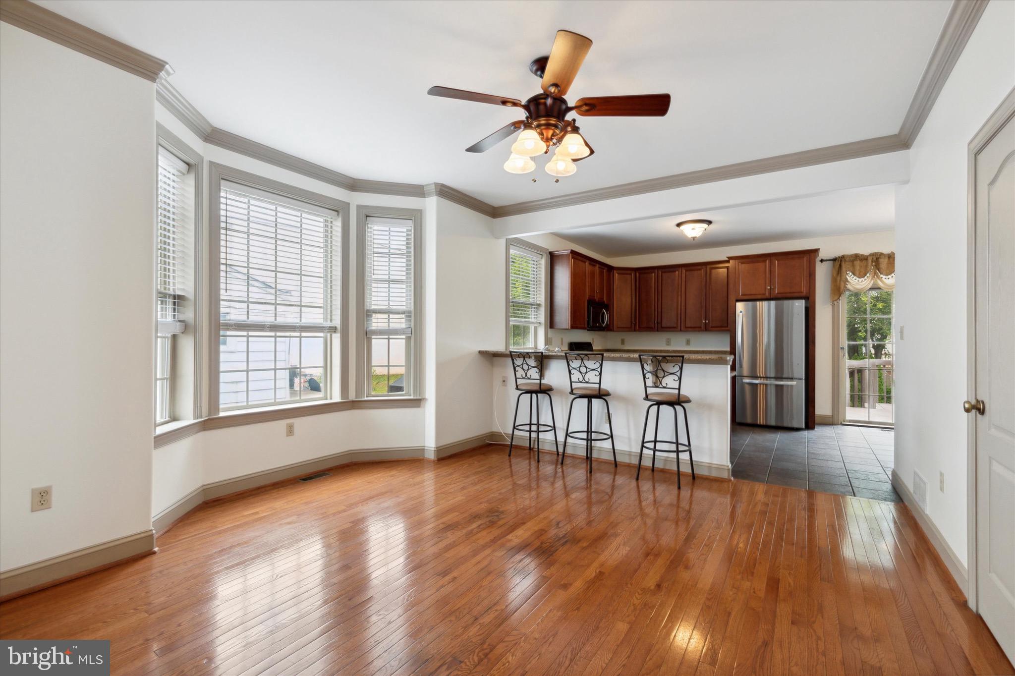510 E Hector St
