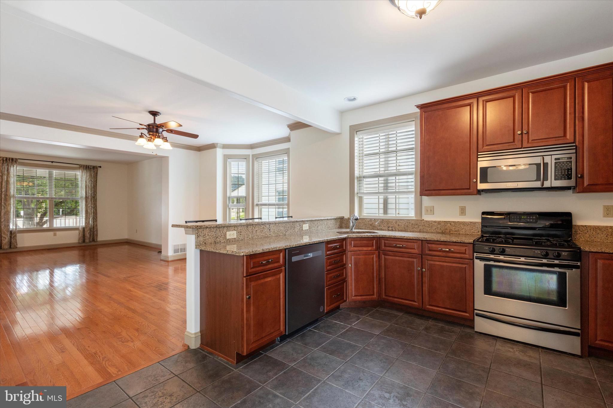 510 E Hector St