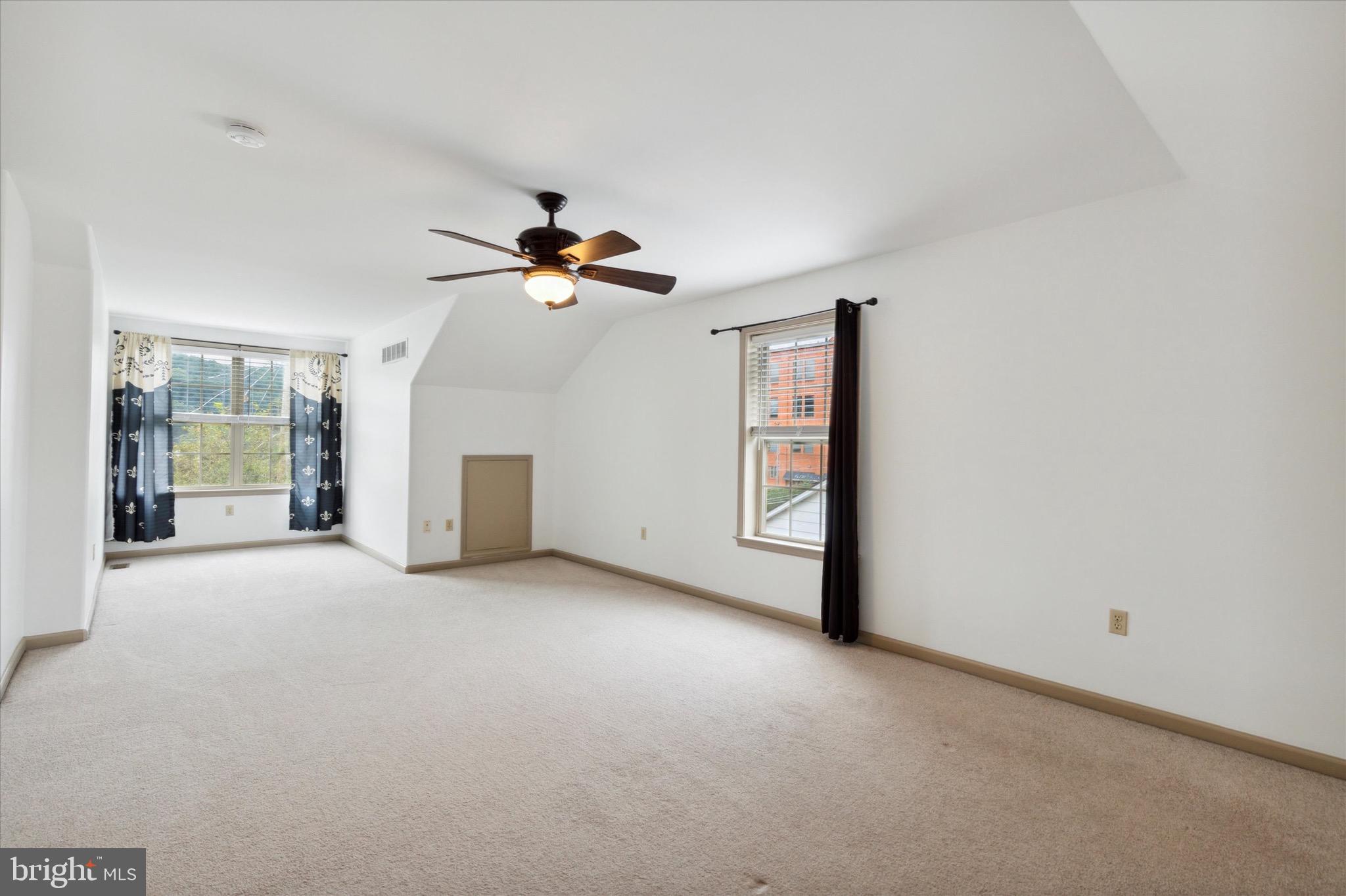 510 E Hector St