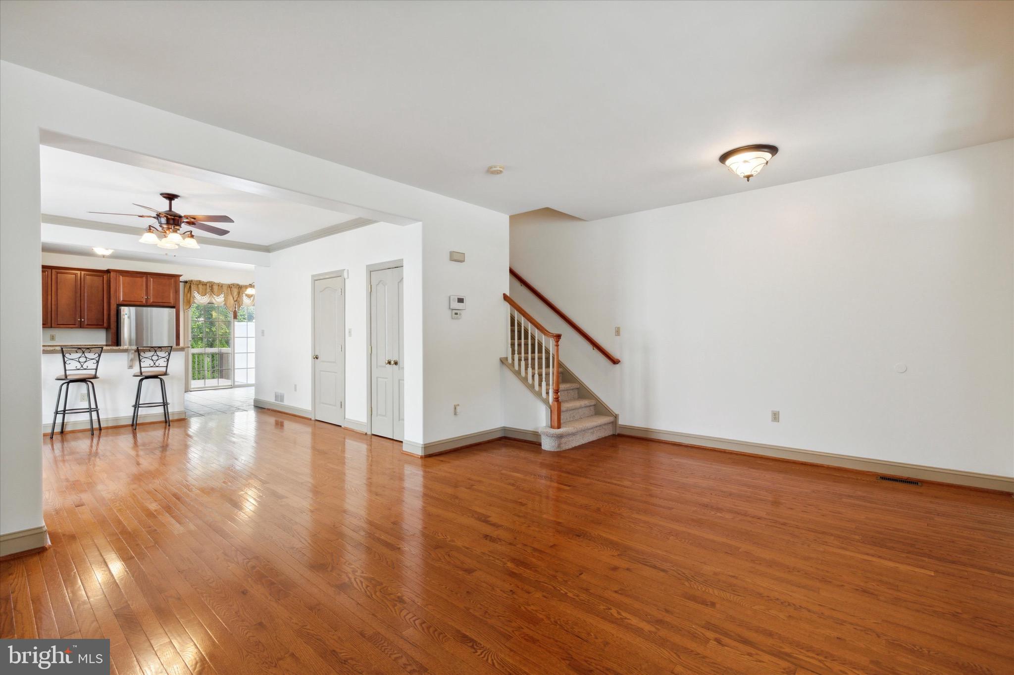 510 E Hector St