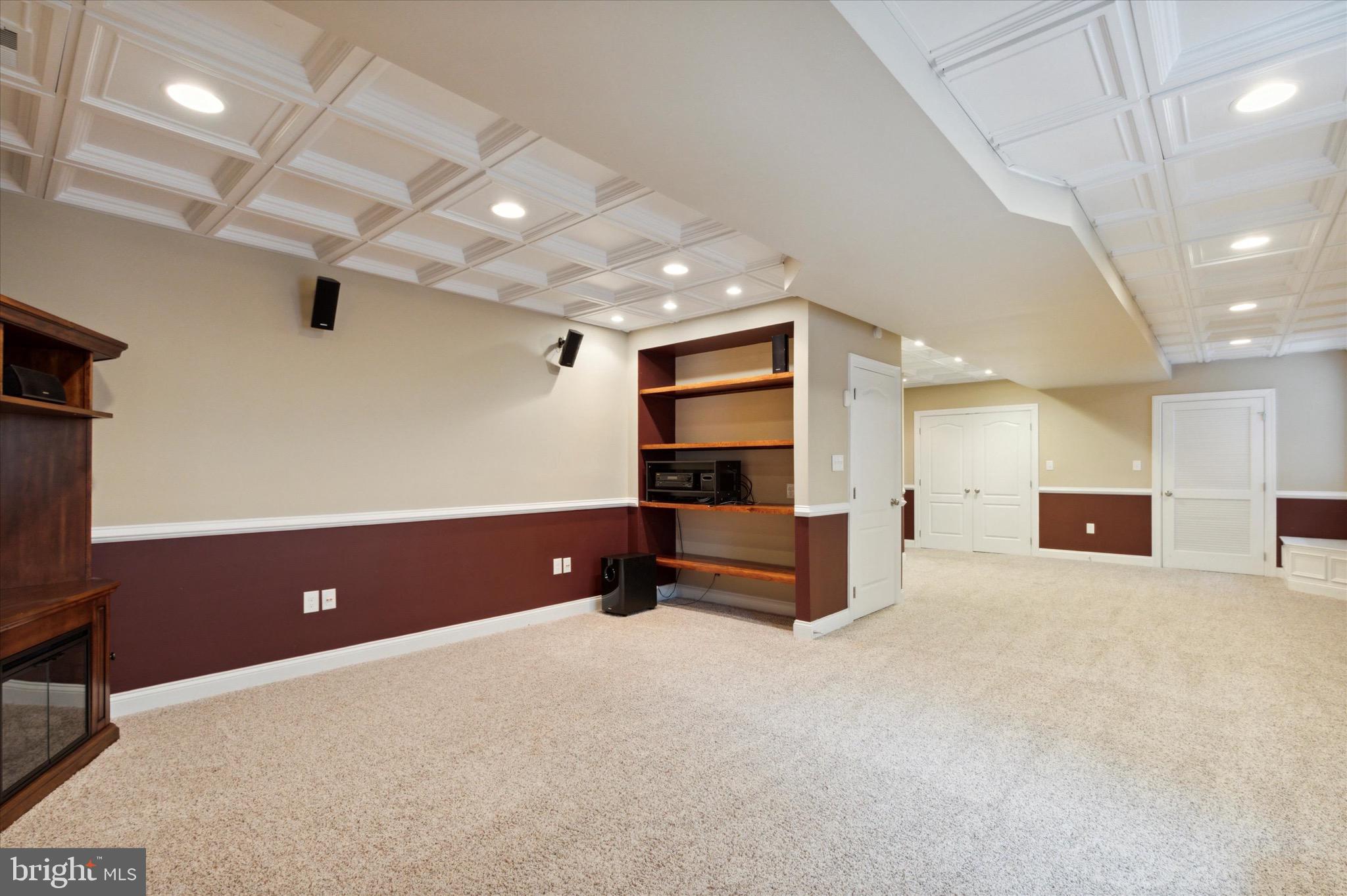 510 E Hector St