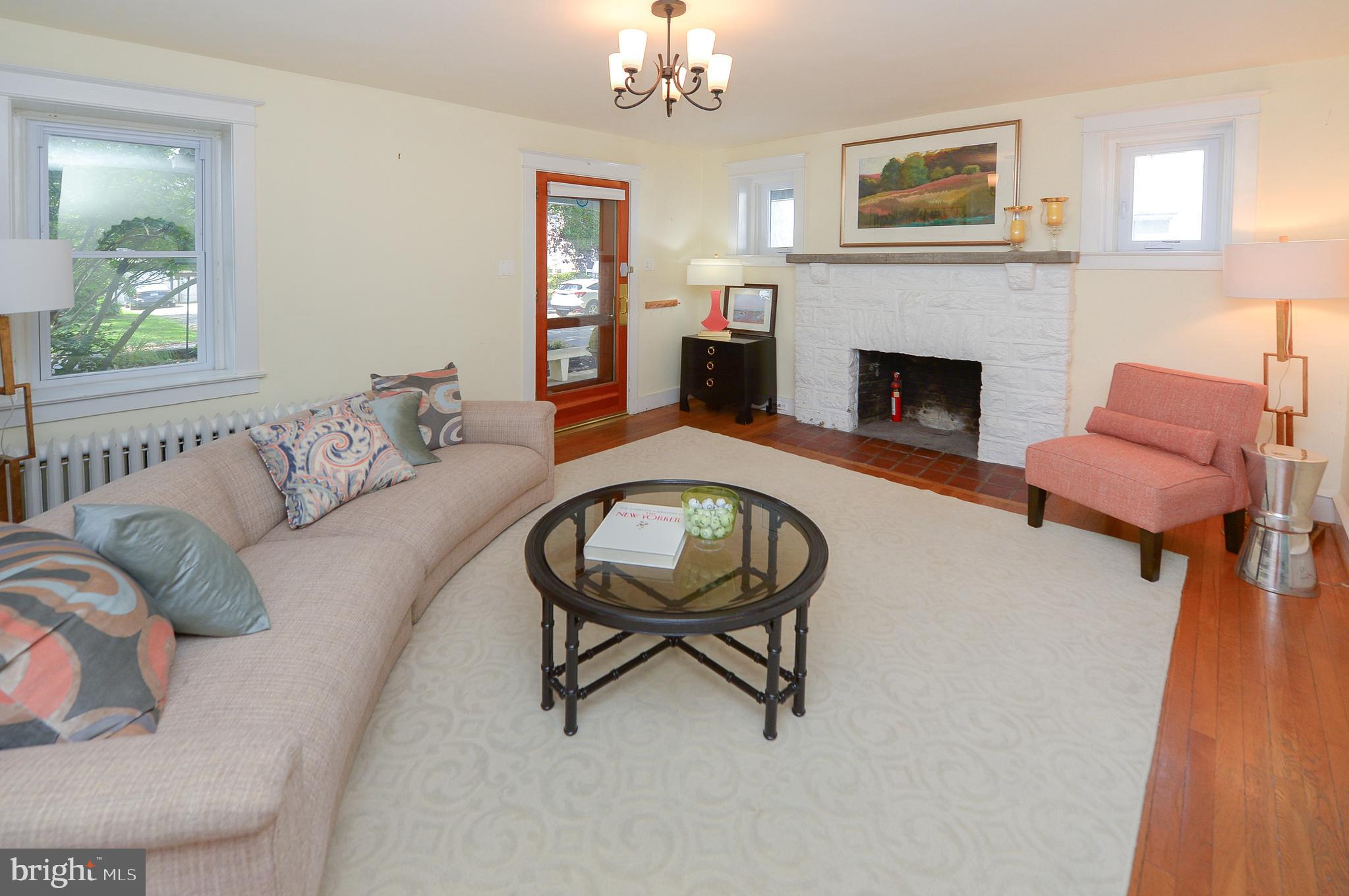 211 Lantwyn Ln
