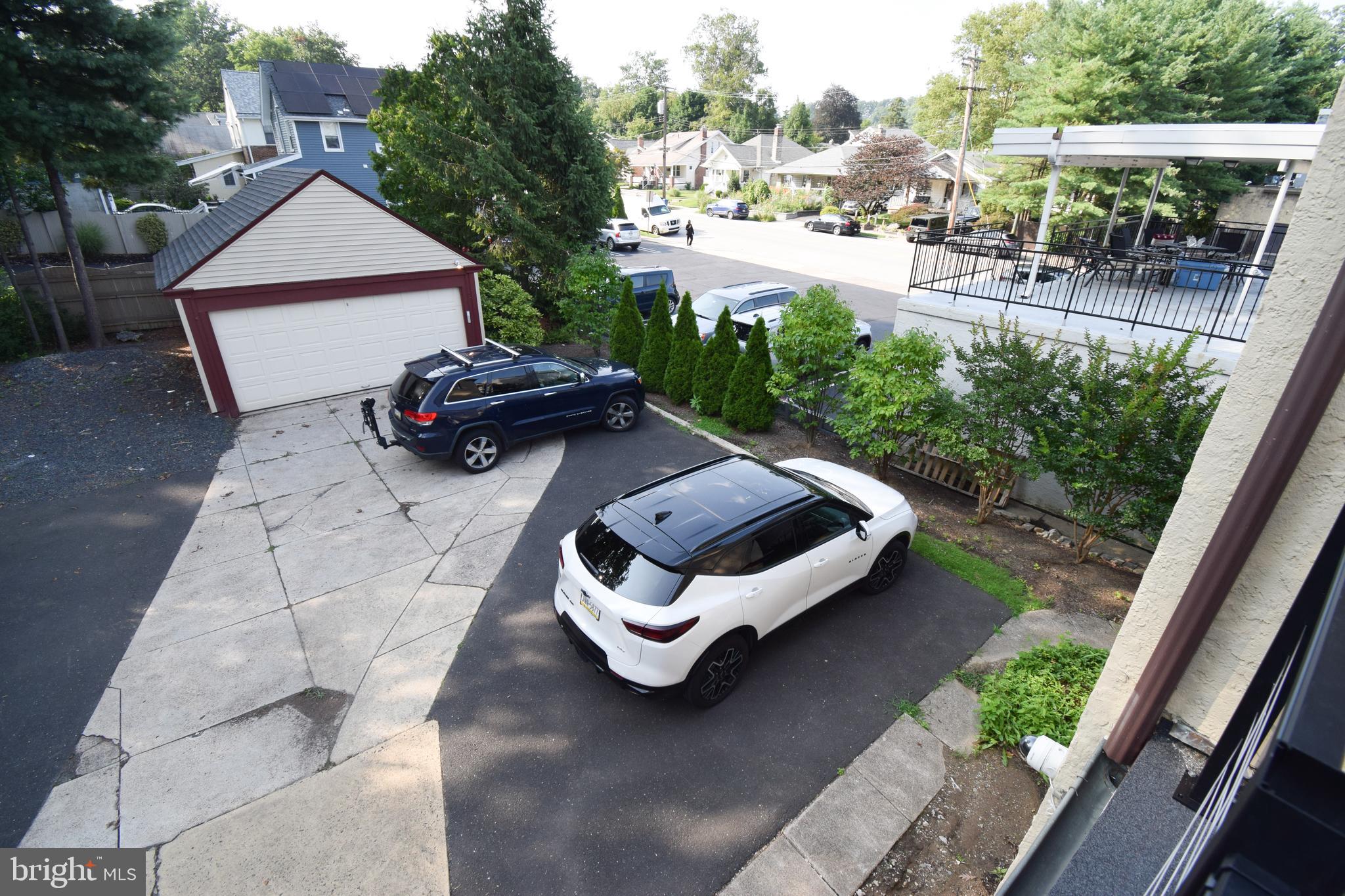 352 N Easton Rd