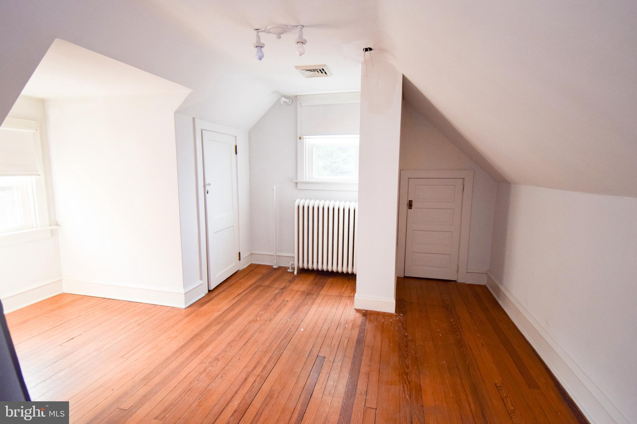 352 N Easton Rd