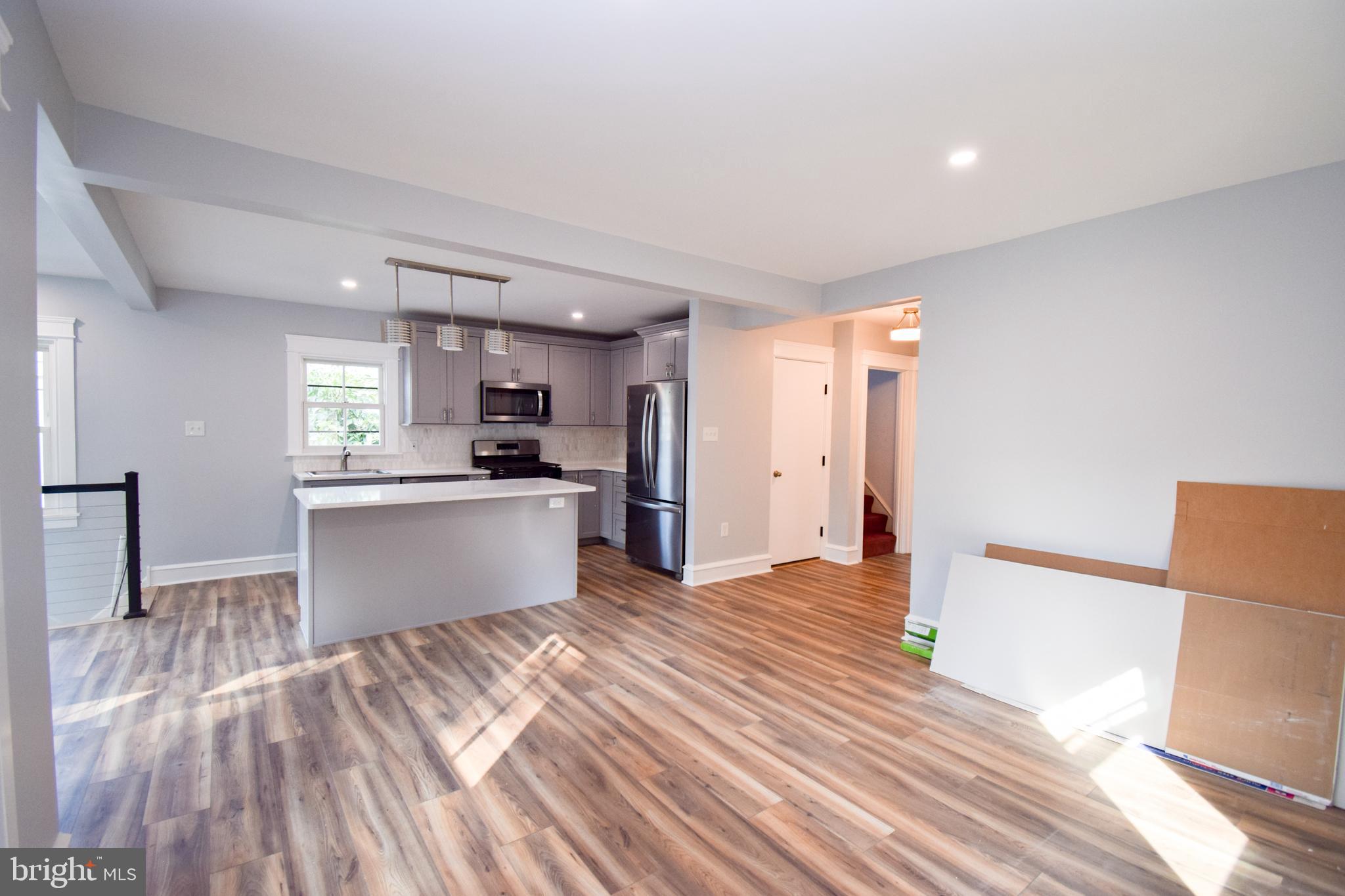 352 N Easton Rd