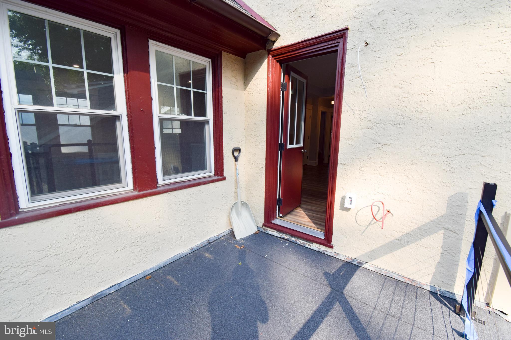 352 N Easton Rd