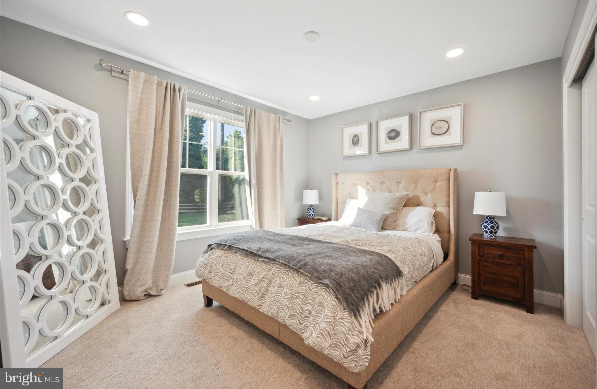 3802 Lucia Ln