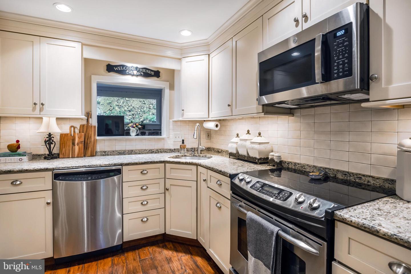 176 Gypsy Ln