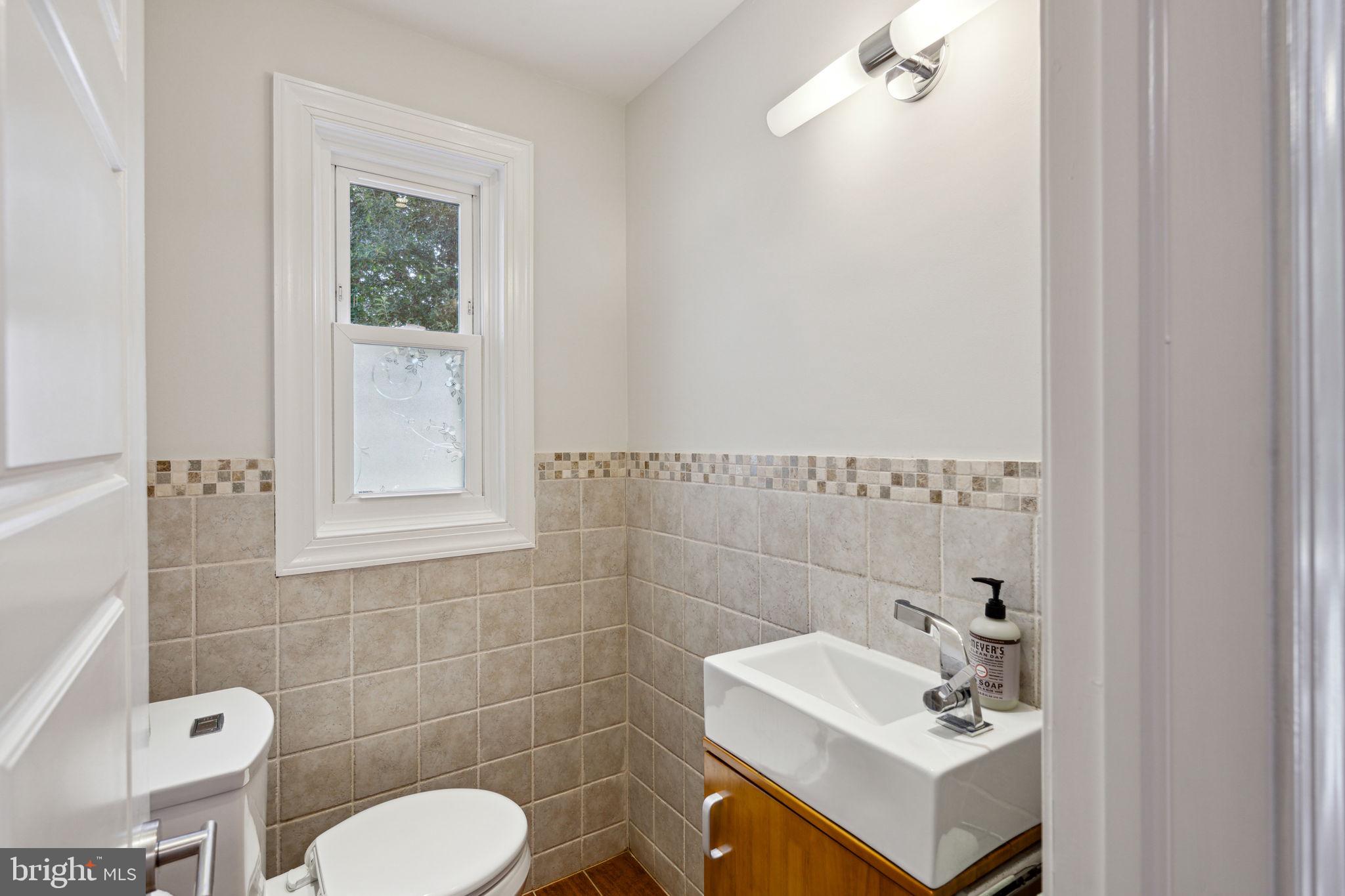 315 Gypsy Ln