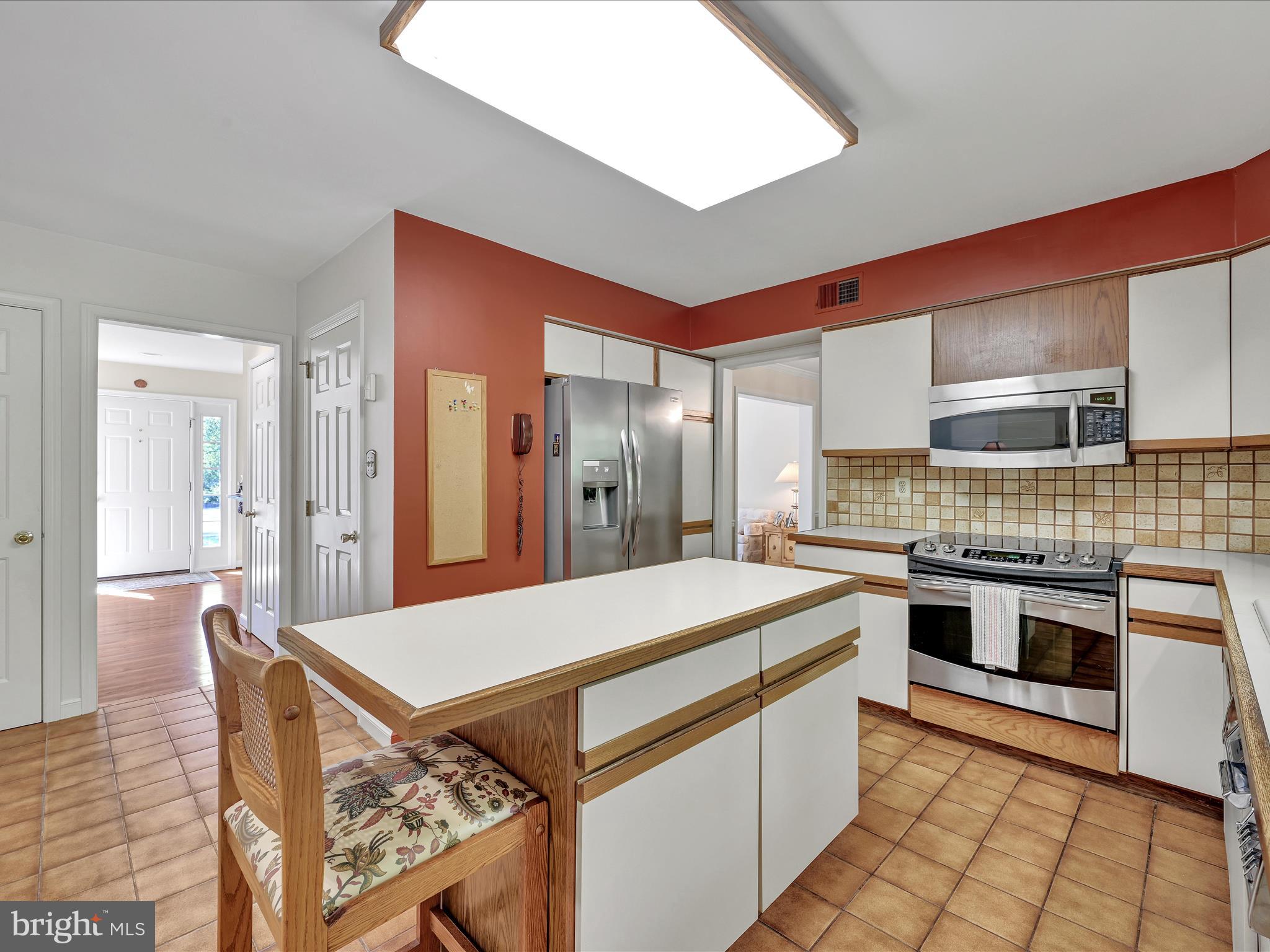 113 Foxhall Ln