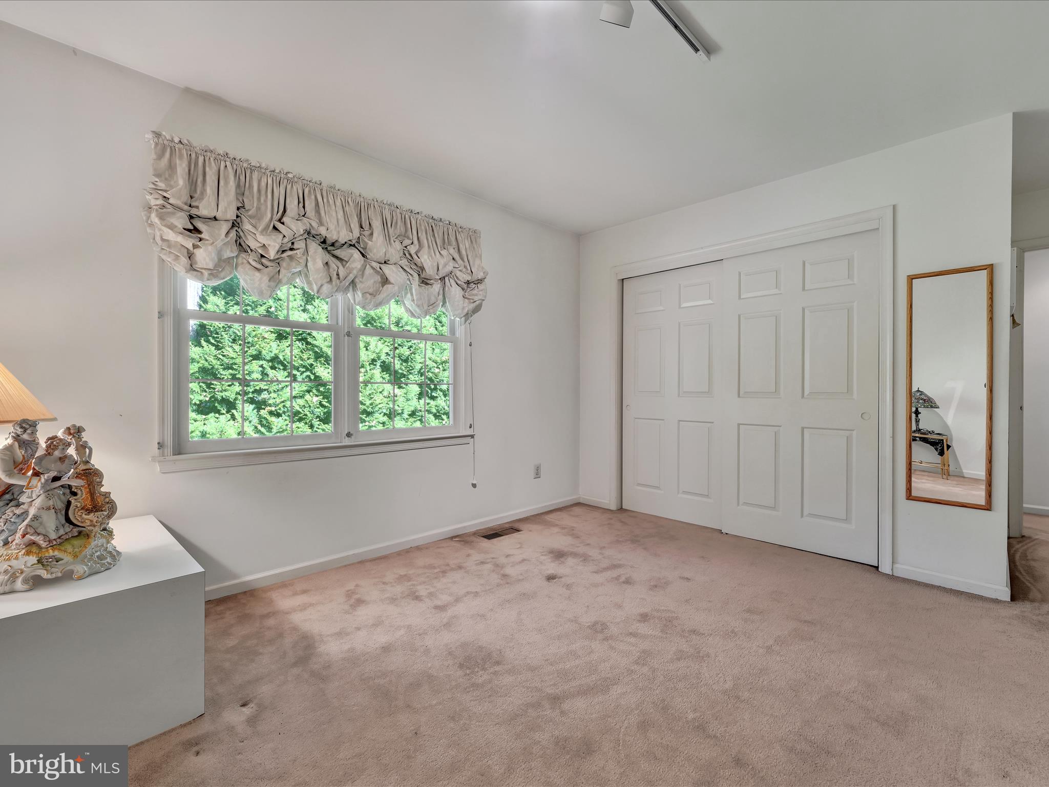 113 Foxhall Ln